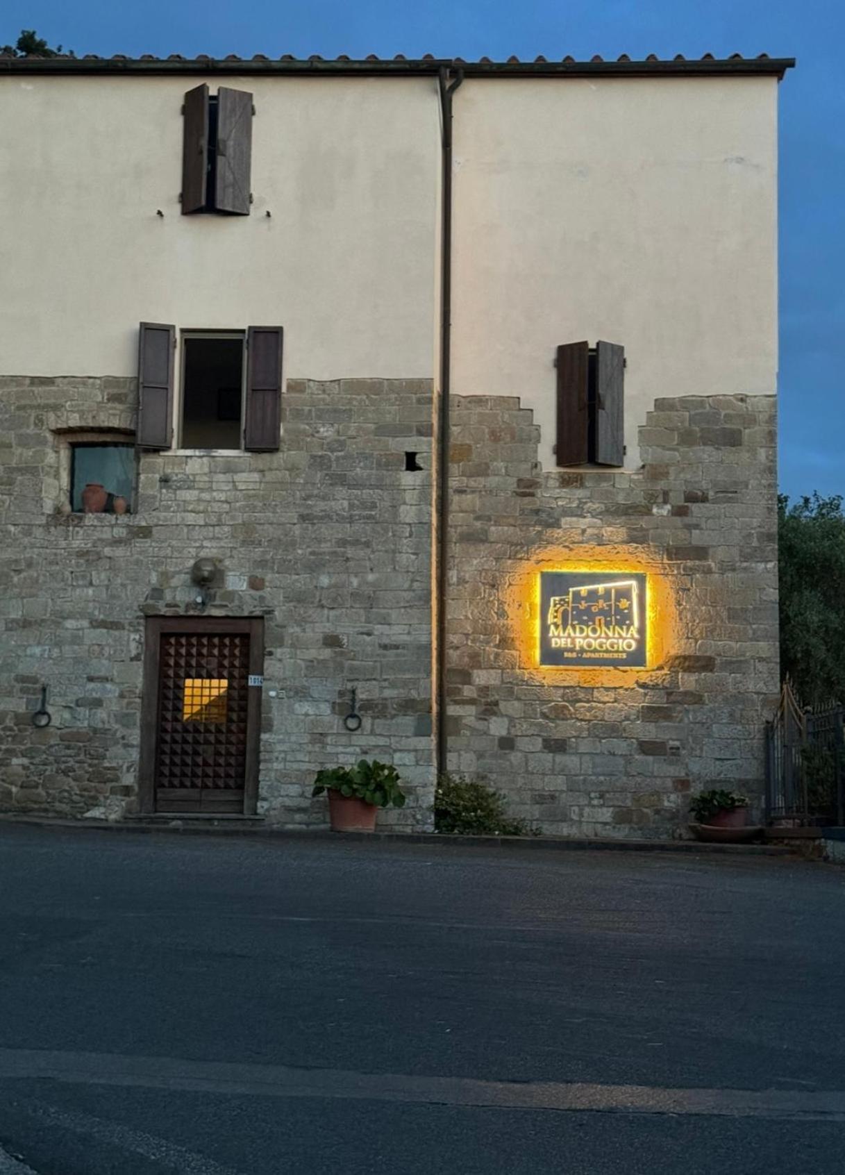 אפרטהוטל סקרלינו Madonna Del Poggio Cav מראה חיצוני תמונה